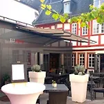 Weinhotel Eltvinum 酒店 埃尔特维勒