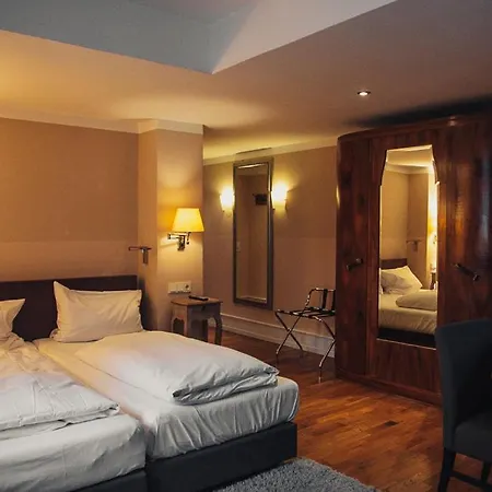 Weinhotel Eltvinum 埃尔特维勒